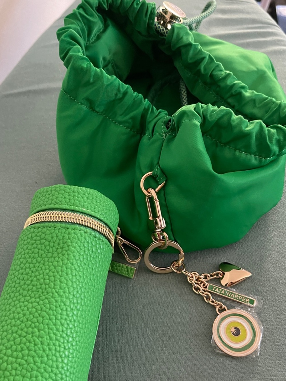 Tata Harper Cosmetic Bag Set Green Drawstring Makeup Pouch Travel Toiletry Case - Picture 5 of 6